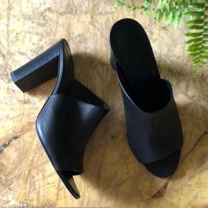 Vince Hanna Leather Block Heel Sandals Sz 8.5